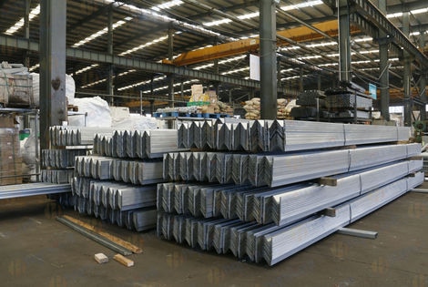 HQ MOUNT : Des lignes de production occupées pour répondre à la demande de solutions de montage solaire au sol