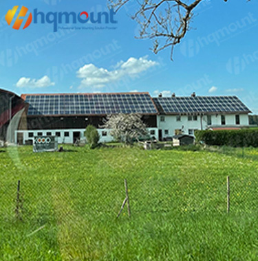 Projet de système de montage solaire de toit de tuiles 150KW
