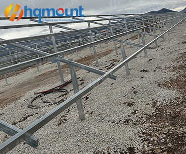 Projet de montage au sol solaire à poteau double C HQ-GT4 de 5 MW
        